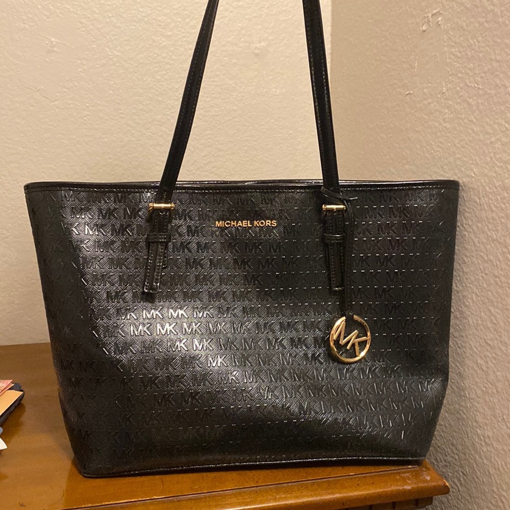 Black Michael Kors bag